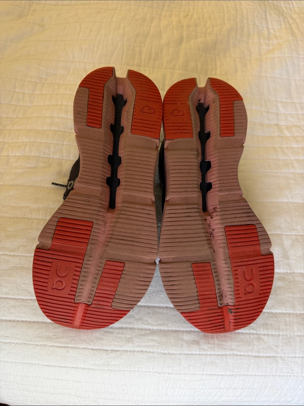On cloudnova sneakers - Picture 2 of 2
